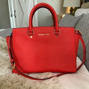 Michael Kors Hangbag